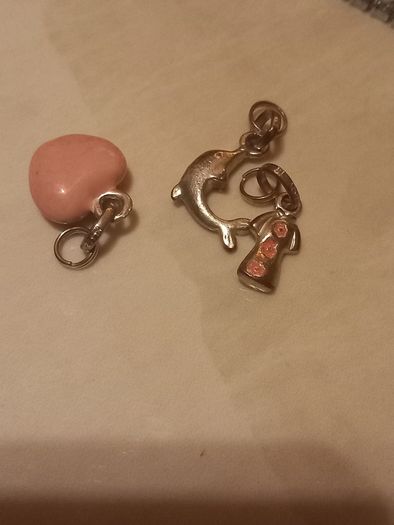 Jewellery box plus contents, D18 post 10e