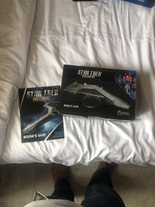 Star Trek Book's Ship Model Star Trek Discovery