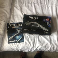 Star Trek Book's Ship Model Star Trek Discovery