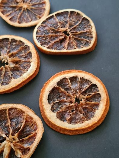 12 Dry Orange slices, christmas decoration, wreath making