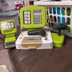 Cash register toy