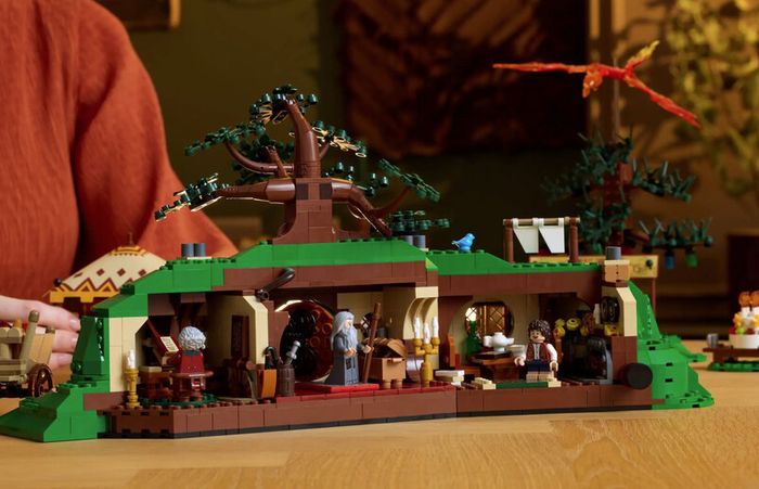 Lego LOTR 10354 The Shire and 40761 Smeagol & Deagol
