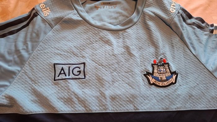 Dublin GAA O'Neills Gaelic Football Jersey (Adult Medium) FREE POST