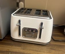 morphy richards toaster