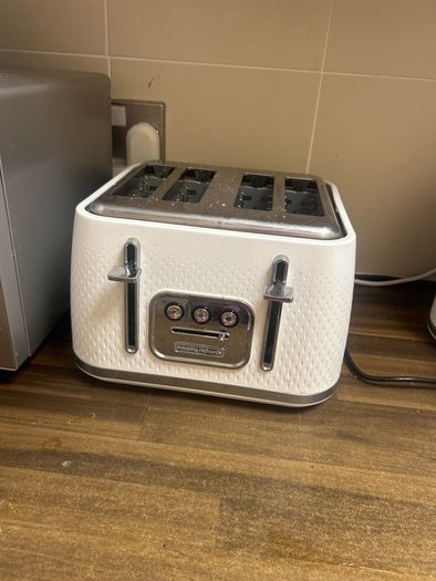 morphy richards toaster