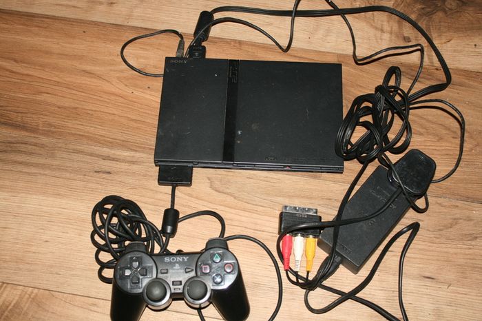Playstation 2 slim - PS2 slim