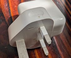 Genuine Apple 12W USB Power Adapter