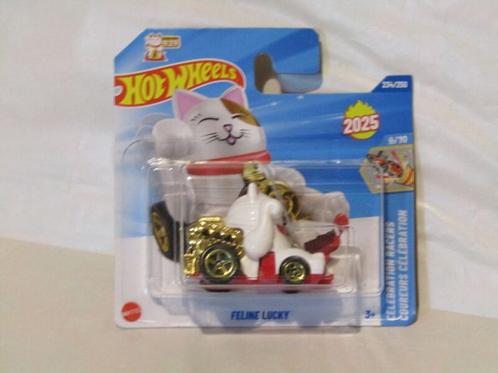 Hot Wheels Feline Lucky Cat Diecast Car Brand New Sealed