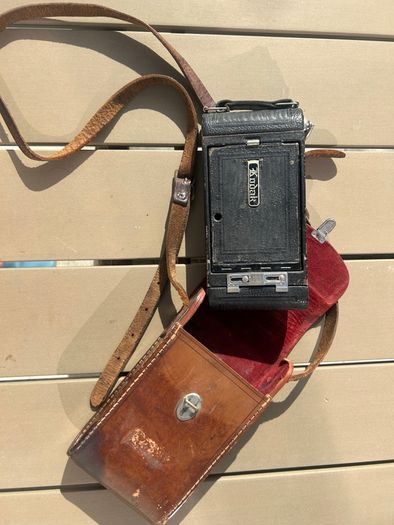 Vintage 1920s Kodak No. 1A Pocket Folding Camera with original leather case
