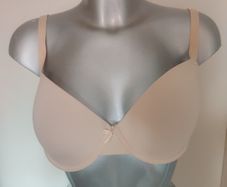 Secret possessions Nude underwired lightly padded bra size UK42D EU95D Postage included