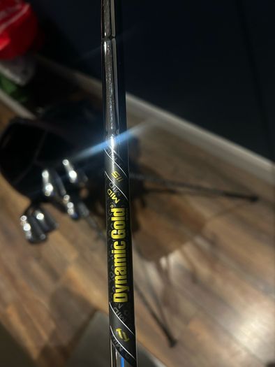 Wilson Staff Cb Golf Irons 4-Pw Stiff Shafts