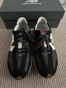 New Balance 327 trainers