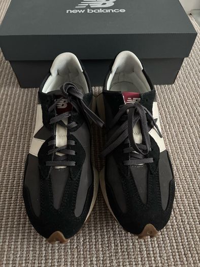 New Balance 327 trainers