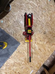 hydraulic jack