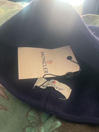 Moncler hat