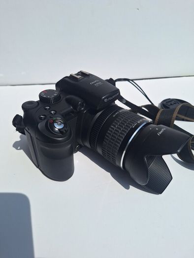 Fujifilm FinePix S9500 Digital Camera