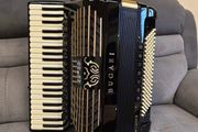 Bugari 285 Gold Midi Accordion