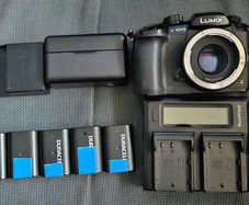 Panasonic GH5 + Metabones Speedbooster +Tripod + 3ft Nanlite Pavotube 30c