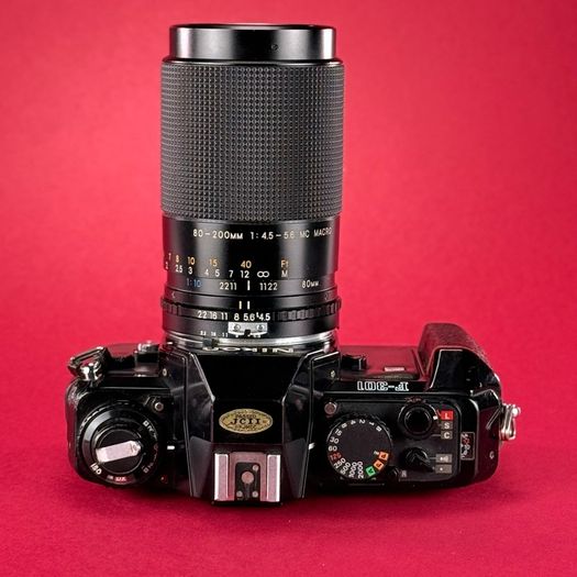 Nikon F301 and Carl Zeiss 80-200 MC Macro lens
