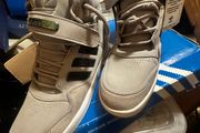 Adidas new trainers runners size 11