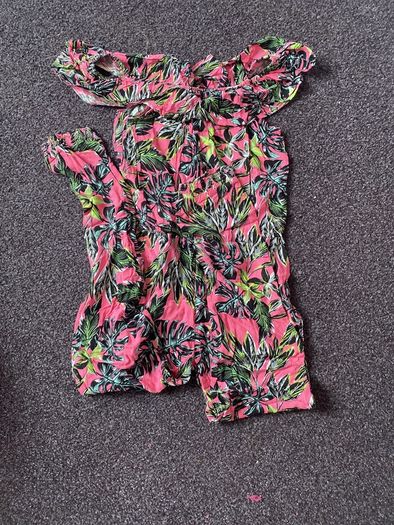 24 piece girls summer wardrobe (age9-10)