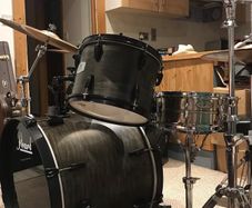 Pearl Drum Kit