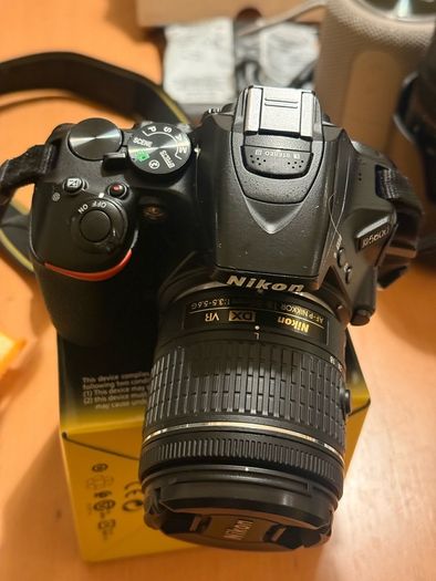 Nikon D5600+ lens
