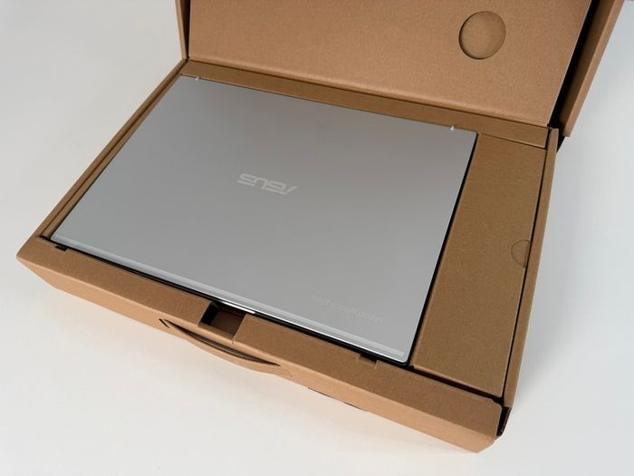 ASUS Chromebook Plus CX54 - As New / Touchscreen / Warranty
