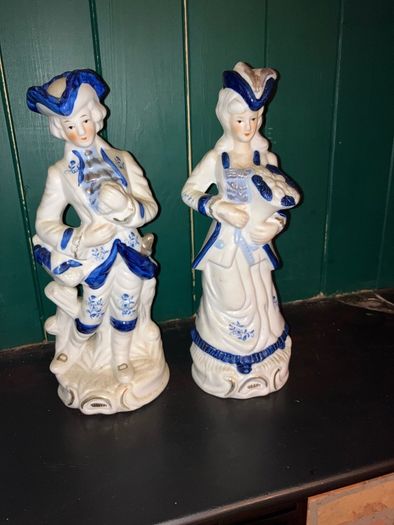 blue figurines