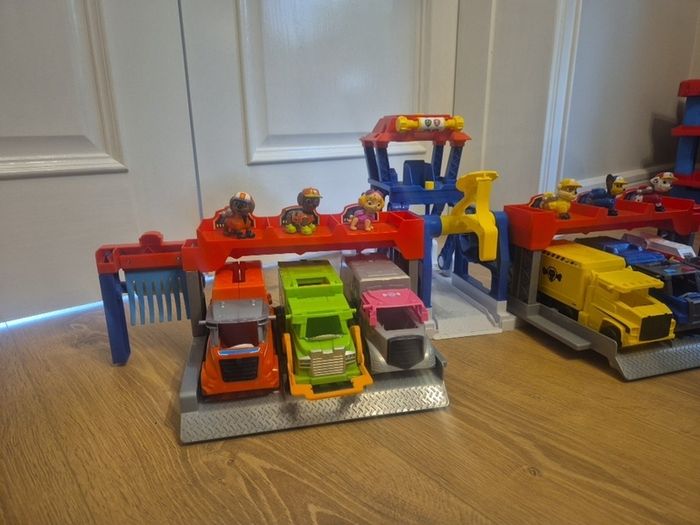 Paw Patrol Big Trucks HQ