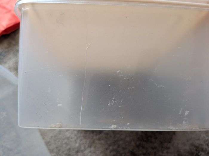 two containers both have crack