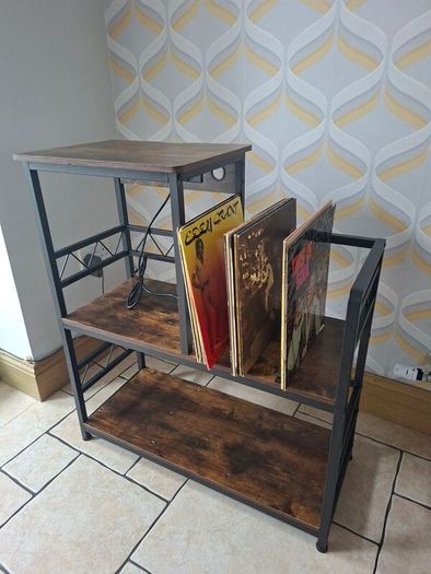 Audio media unit / cabinet / display
