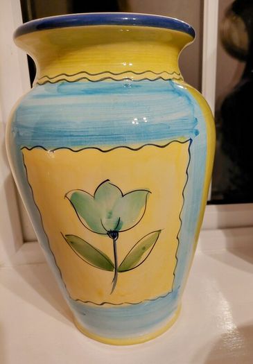 Pretty vase