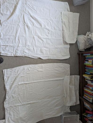 Cot/toddler 140x70cm 3x duvets, 6x covers, 2x sheets, mattress, 3x Pillow and 6x cases