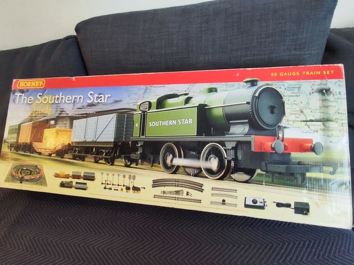 Hornby The Southern Star train set - complete and unused