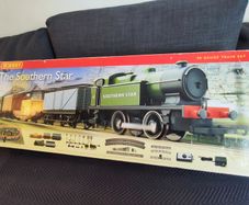 Hornby The Southern Star train set - complete and unused
