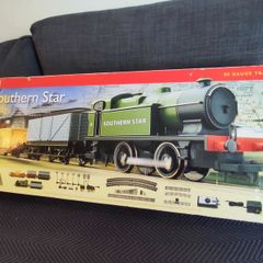 Hornby The Southern Star train set - complete and unused