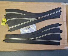 Scalextric DIGITAL: 2x C7015 Right Hand Pit Lane - Sports Track 1:32 Scale