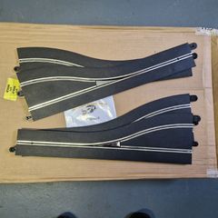 Scalextric DIGITAL: 2x C7015 Right Hand Pit Lane - Sports Track 1:32 Scale