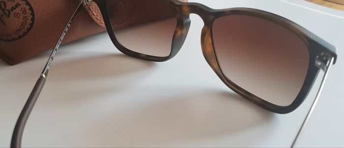 New Ray Ban Sunglass