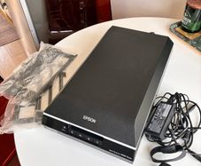 Epson Perfection V600 Photo Scanner