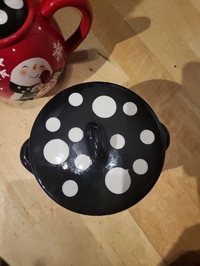 cute Christmas teapot and cookie jar