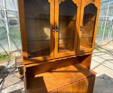 Large display cabinet