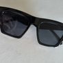 Black cat eye sunglasses Image 2