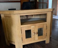 Corner TV Unit