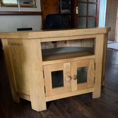 Corner TV Unit