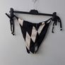 Brand New French Connection Black/White Checkerboard Tie Side Bikini Bottoms in Size UK14. Image 10
