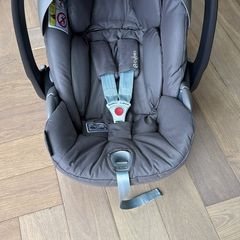 Cybex Cloud Z i-Size infant car seat