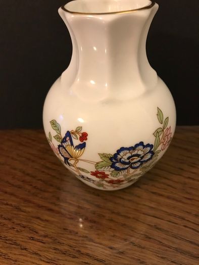 Vintage Royal Tara Mini Bud Vase