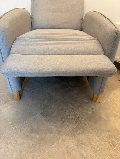 Large reclining lounge chair